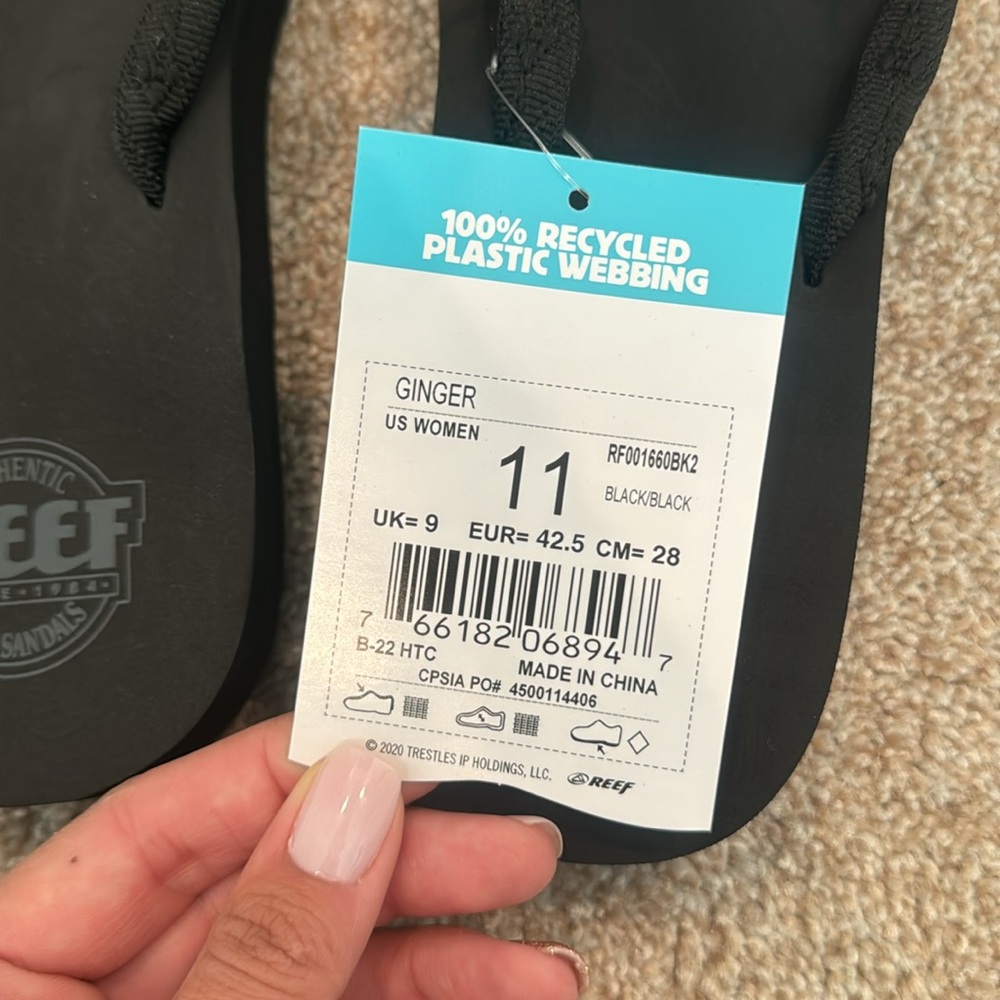 New with tags Reef women’s ginger sandals - Picture 2 of 3